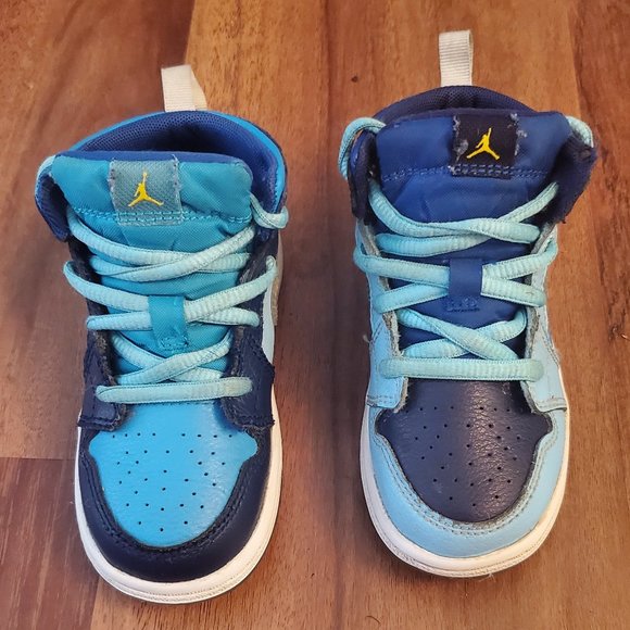 Jordan 1 Mid Fly_8C - Picture 1 of 5